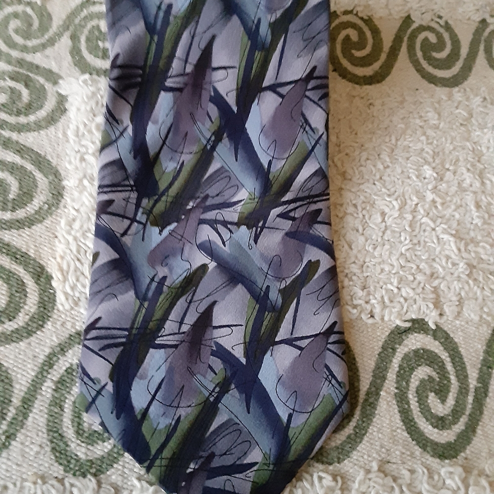 Men's tie